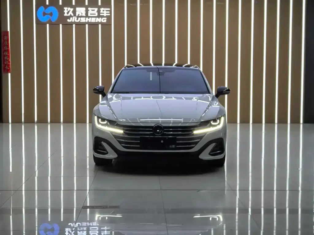 Volkswagen CC 2023 из CN, фото 2