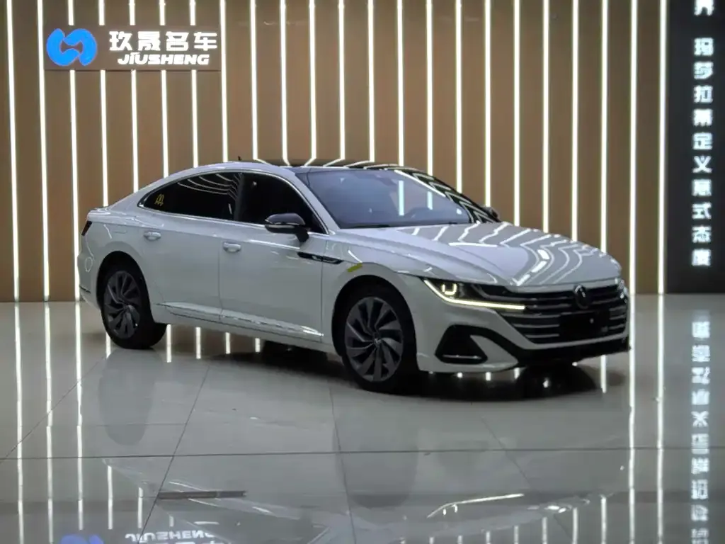 Volkswagen CC 2023 из CN, фото 3