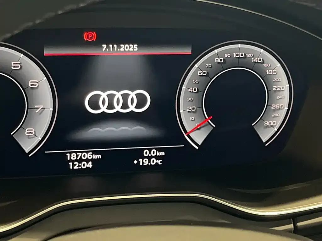 Audi Q5L 2023 из CN, фото 10