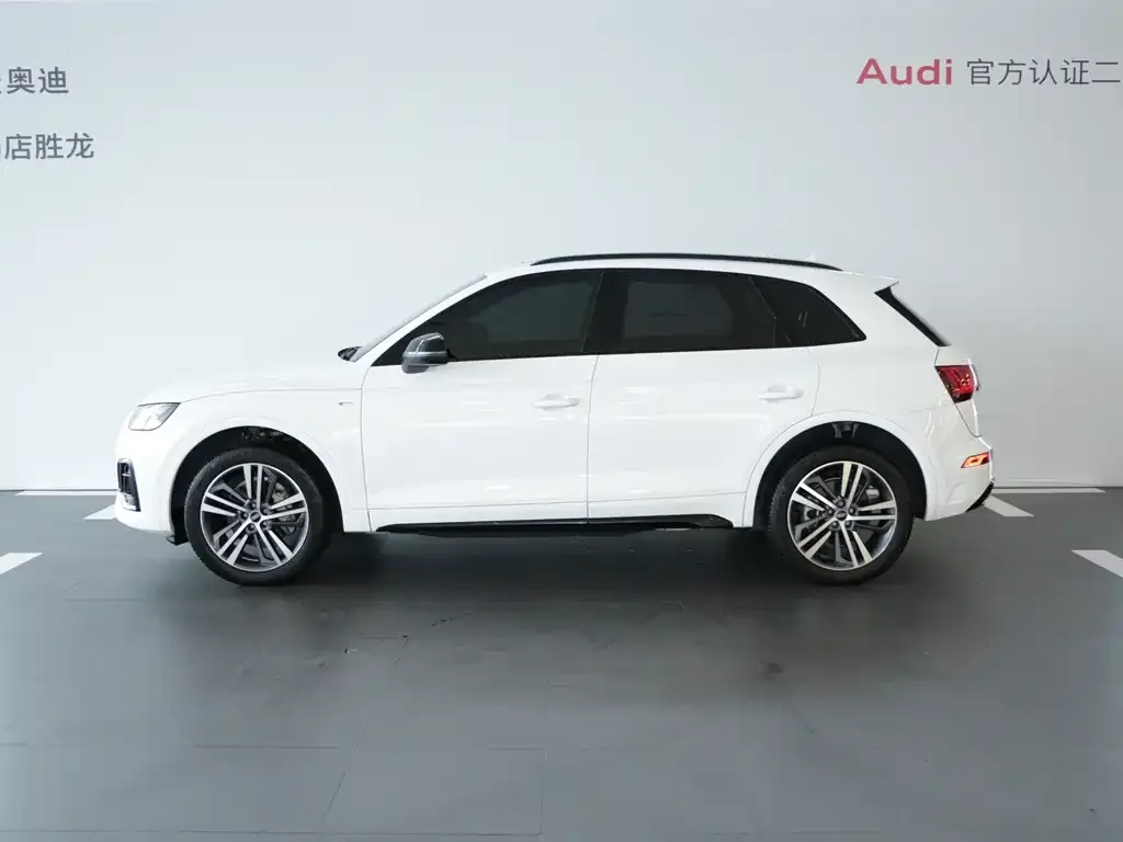 Audi Q5L 2023 из CN, фото 3