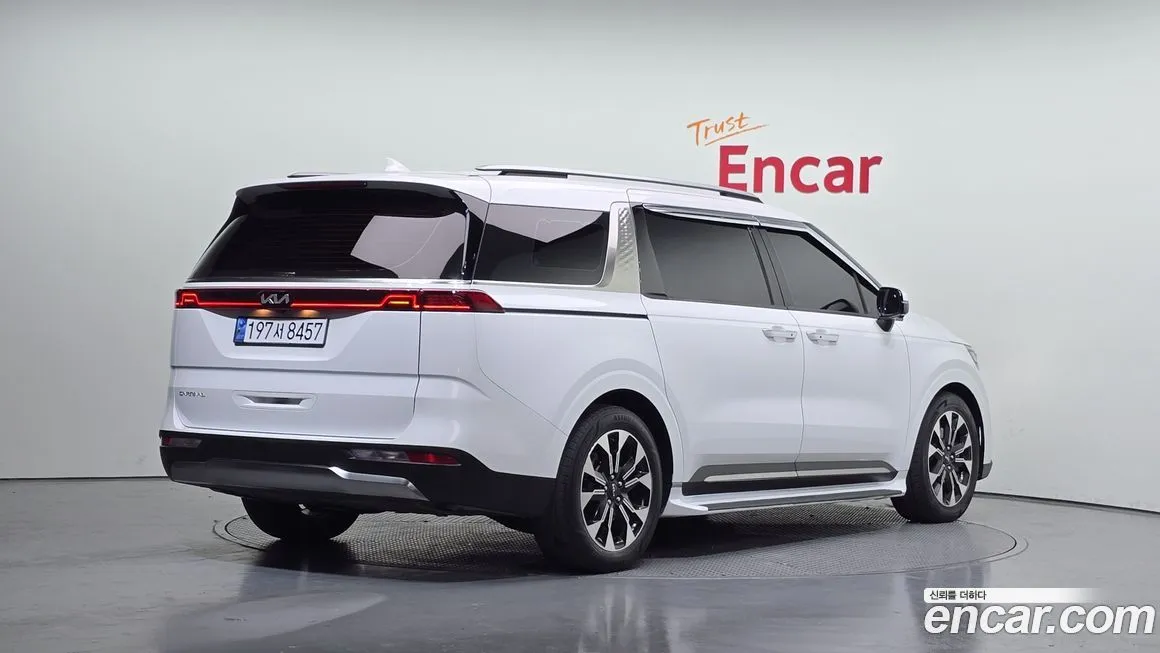 Kia Carnival — фото 2