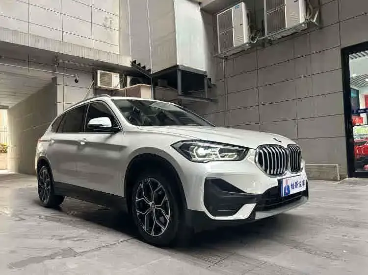 BMW X1 2021 из CN, фото 3