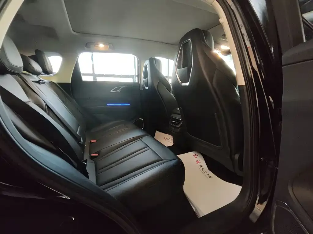 Hongqi HS3 PHEV 2024 из CN, фото 7