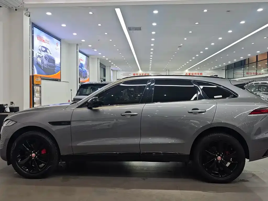 Jaguar F-PACE 2023 из CN, фото 2