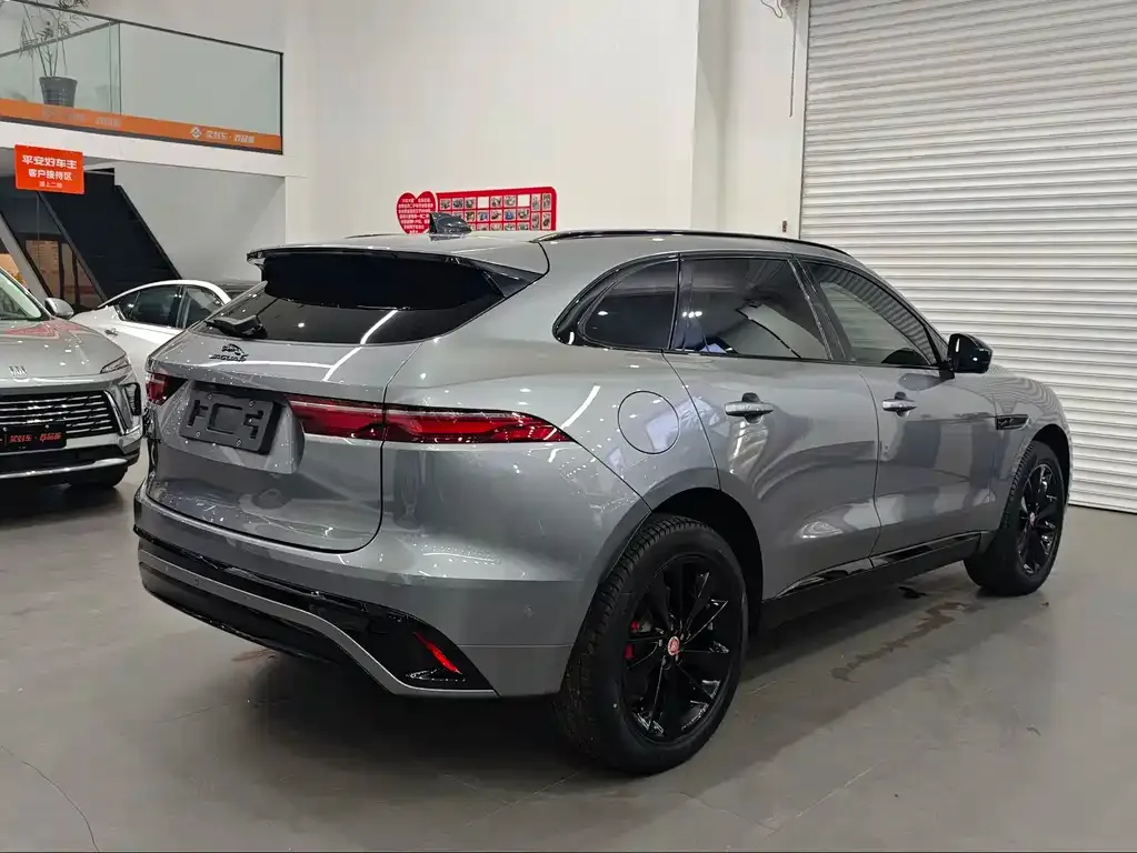 Jaguar F-PACE 2023 из CN, фото 3