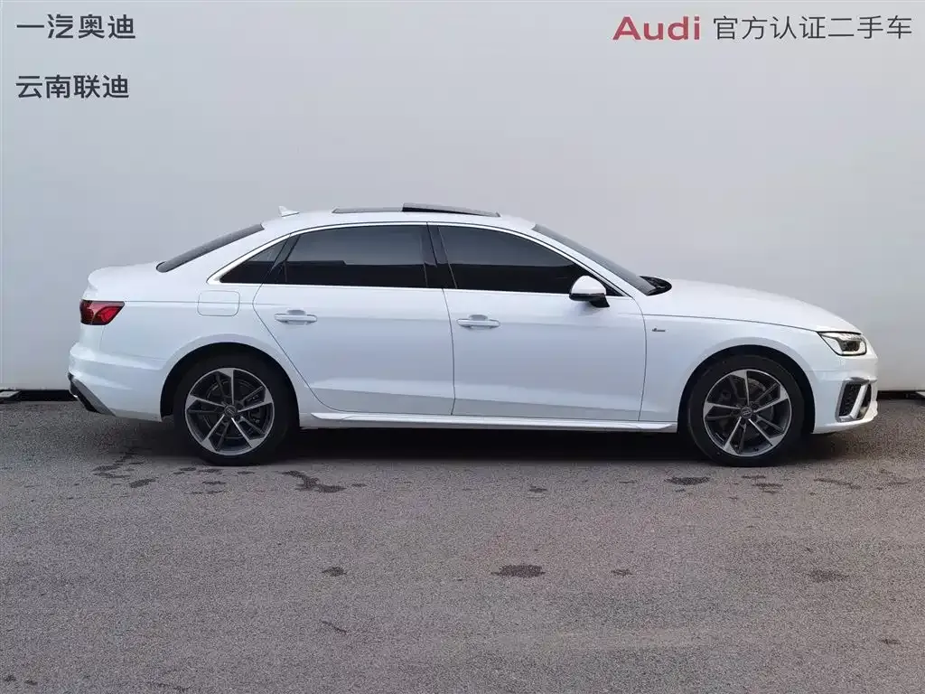 Audi A4L 2021 из CN, фото 3
