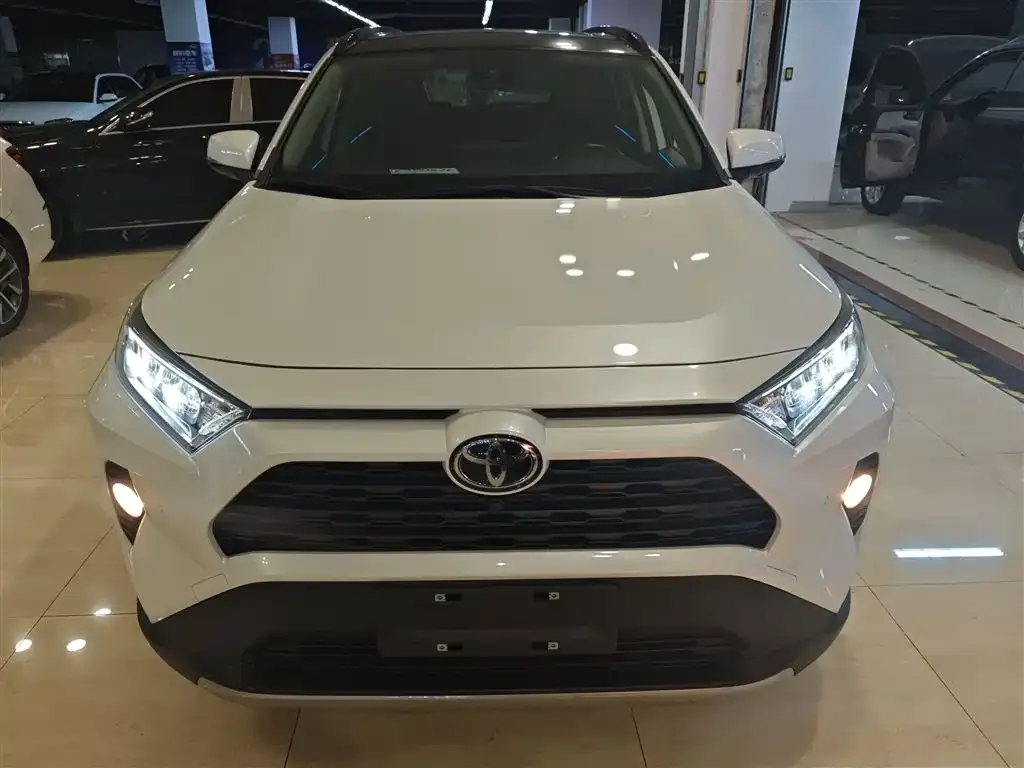 Toyota RAV4 2022 из CN, фото 3