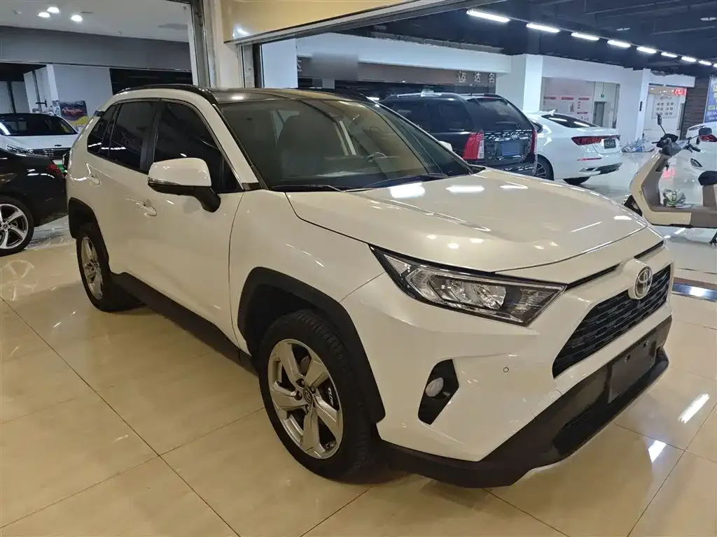 Toyota RAV4 2022 из CN, фото 4
