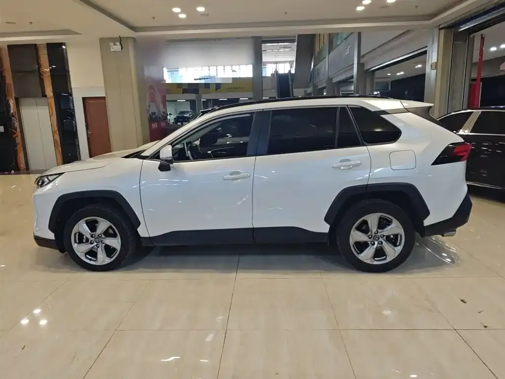 Toyota RAV4 2022 из CN, фото 5
