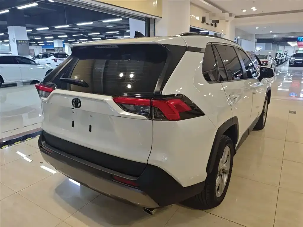Toyota RAV4 2022 из CN, фото 7