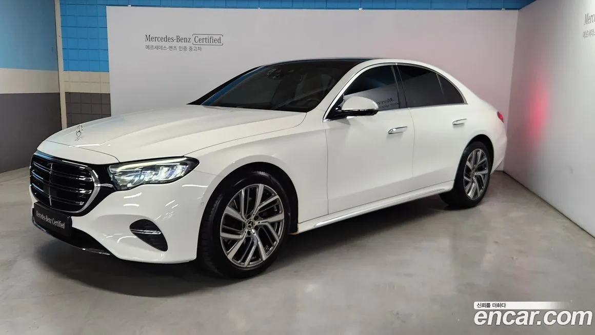 Mercedes-Benz E-Class — фото 1