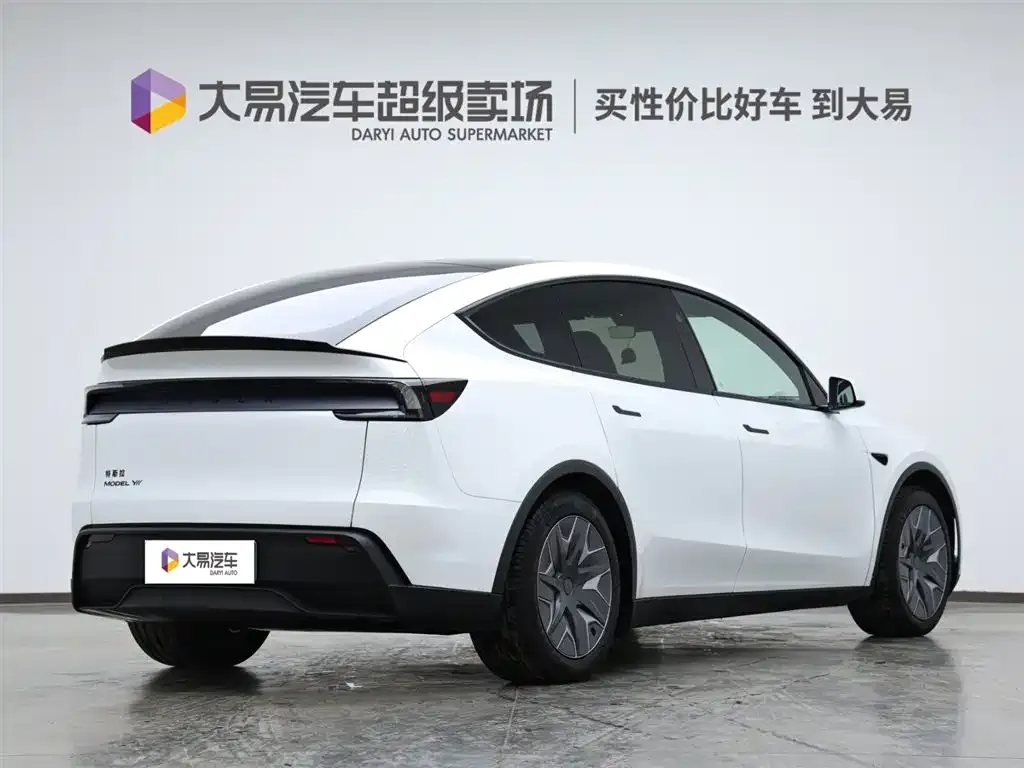 Tesla Model Y L 2025 из CN, фото 3