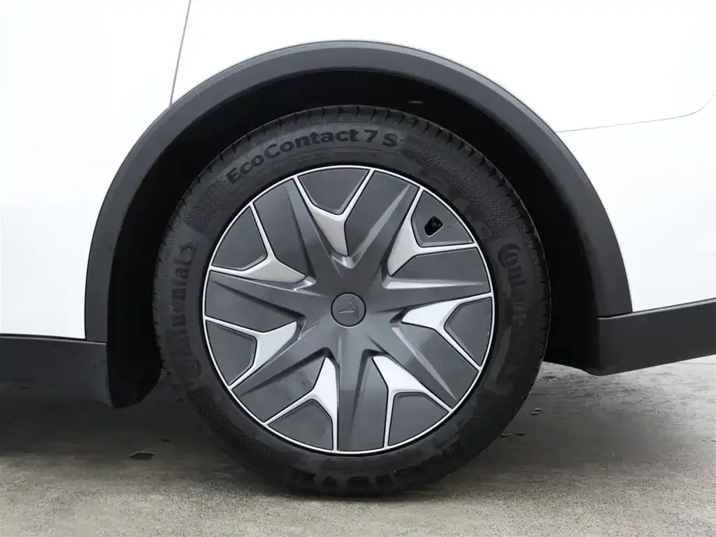 Tesla Model Y L 2025 из CN, фото 9