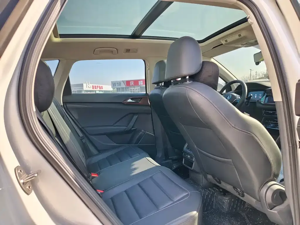 Volkswagen Tharu 2022 из CN, фото 7