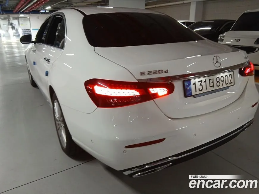 Mercedes-Benz E-Class 2023 из KR, фото 4