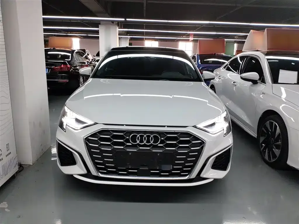 Audi A3 2023 из CN, фото 3