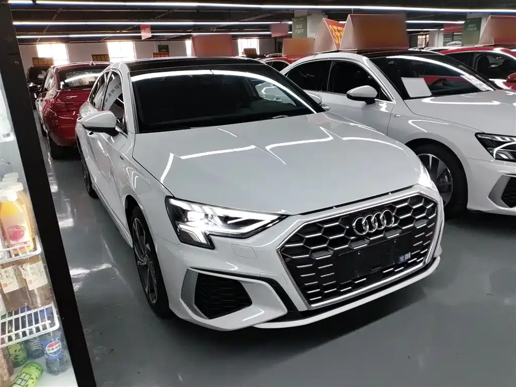 Audi A3 2023 из CN, фото 4