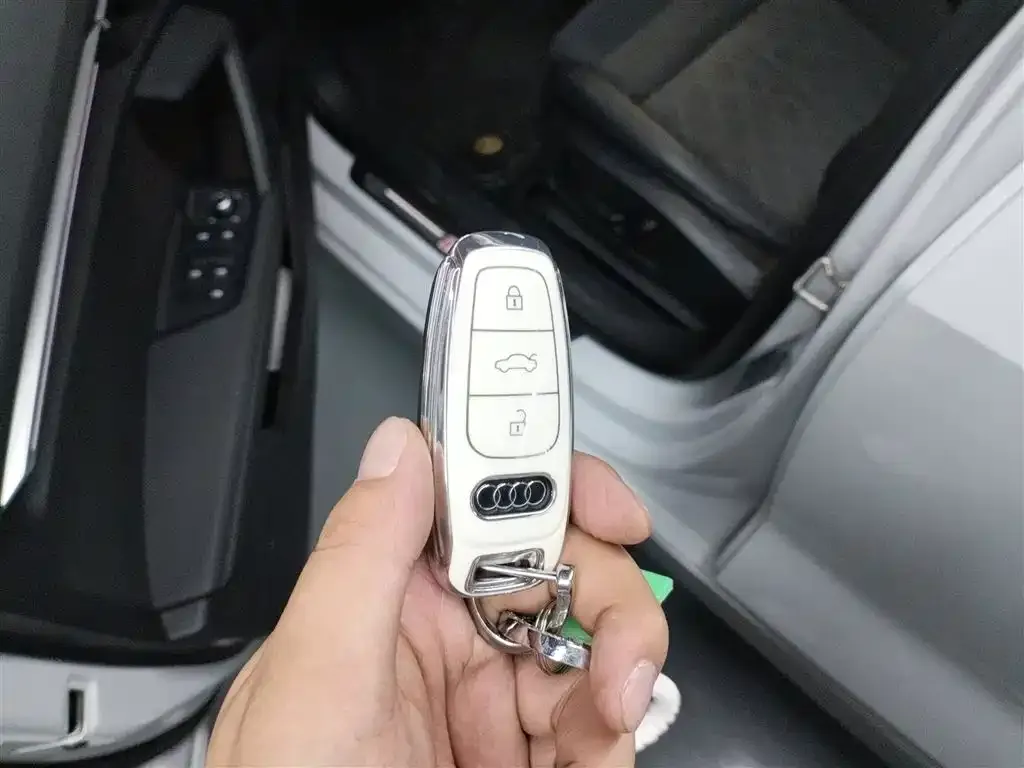 Audi A3 2023 из CN, фото 9