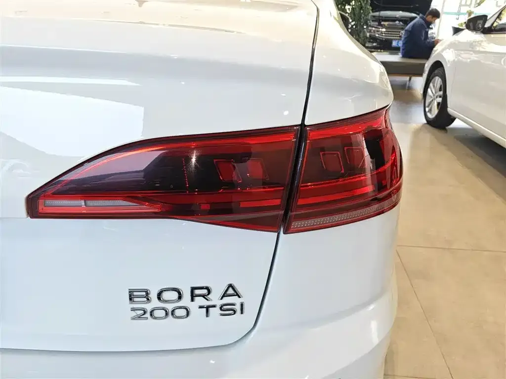 Volkswagen Bora 2023 из CN, фото 8