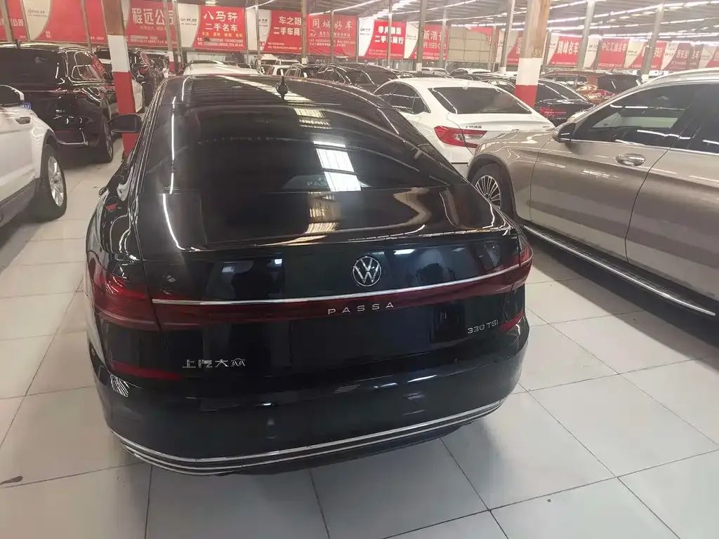 Volkswagen Passat 2023 из CN, фото 8
