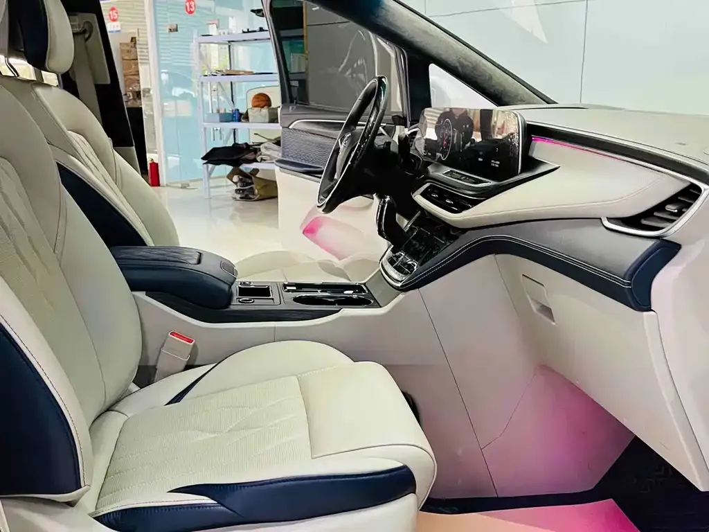 Buick GL8 2022 из CN, фото 6
