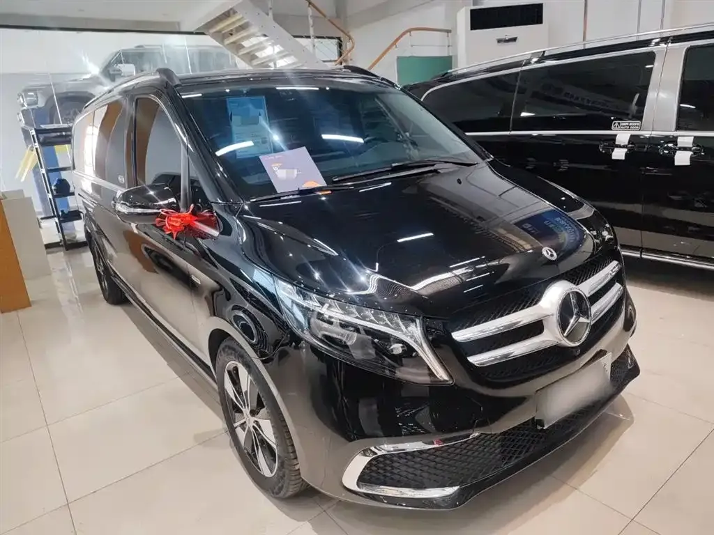 Mercedes-Benz V-Class 2024 из CN, фото 4