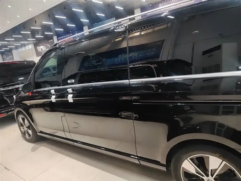 Mercedes-Benz V-Class 2024 из CN, фото 5