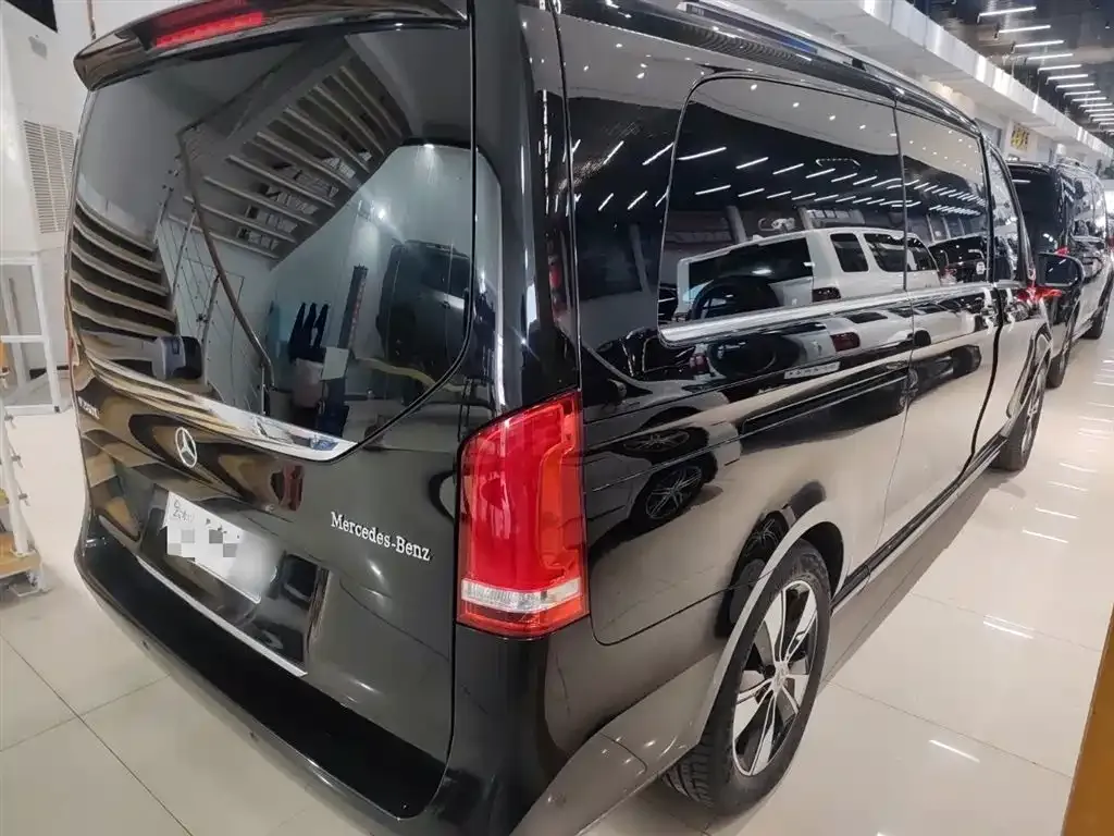 Mercedes-Benz V-Class 2024 из CN, фото 7