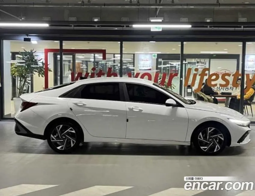 Hyundai AVANTE 2024 из KR, фото 3