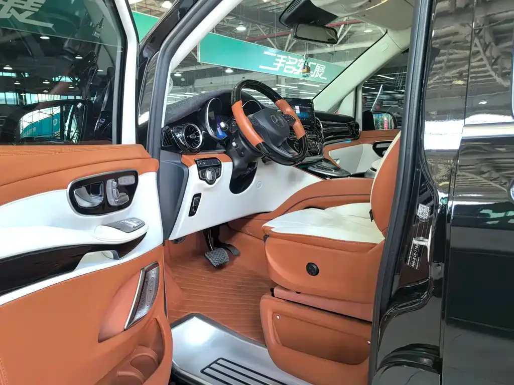Mercedes-Benz V-Class 2024 из CN, фото 5