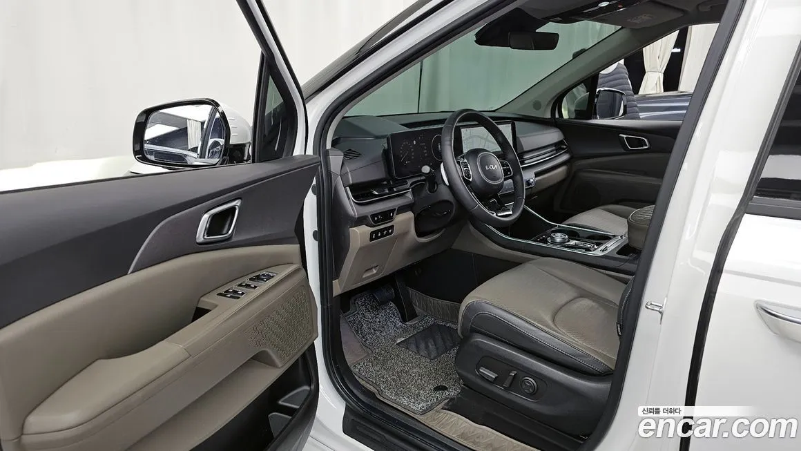 Kia Carnival — фото 10