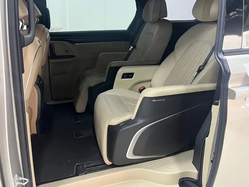 Buick GL8 2022 из CN, фото 7