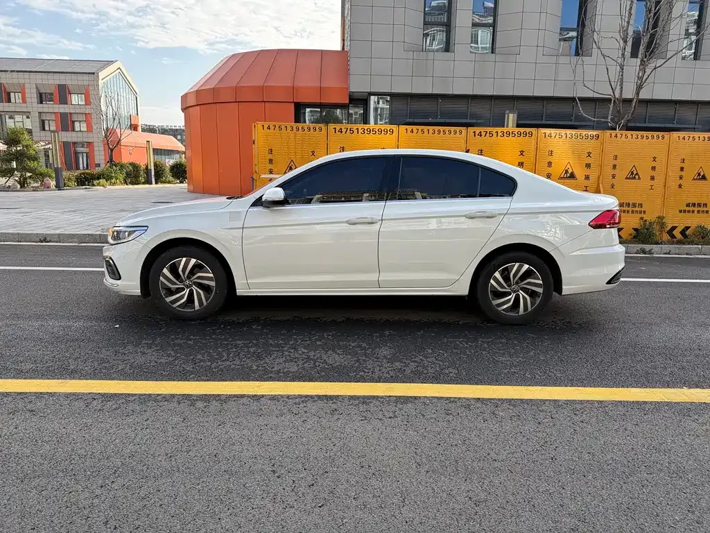 Volkswagen Bora 2024 из CN, фото 3