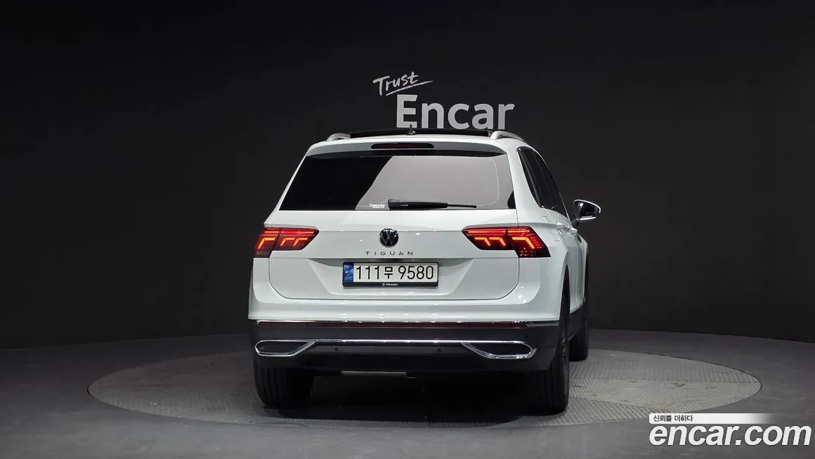 Volkswagen Tiguan — фото 4