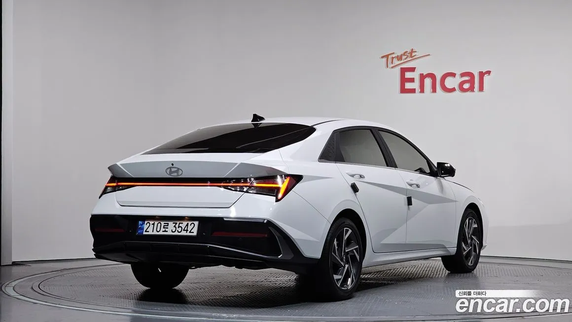 Hyundai AVANTE 2024 из KR, фото 2