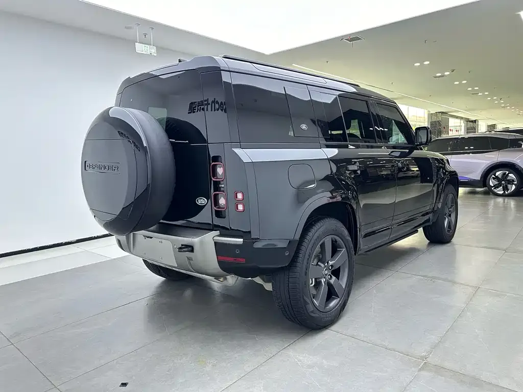 Land Rover Defender 2024 из CN, фото 2