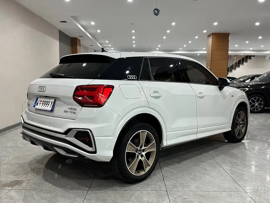 Audi Q2L 2021 из CN, фото 5