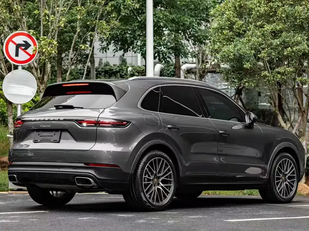 Porsche Cayenne — фото 3