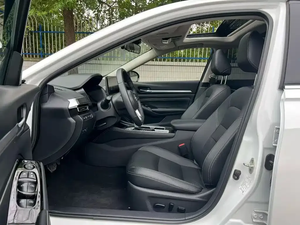 Nissan Teana 2023 из CN, фото 5