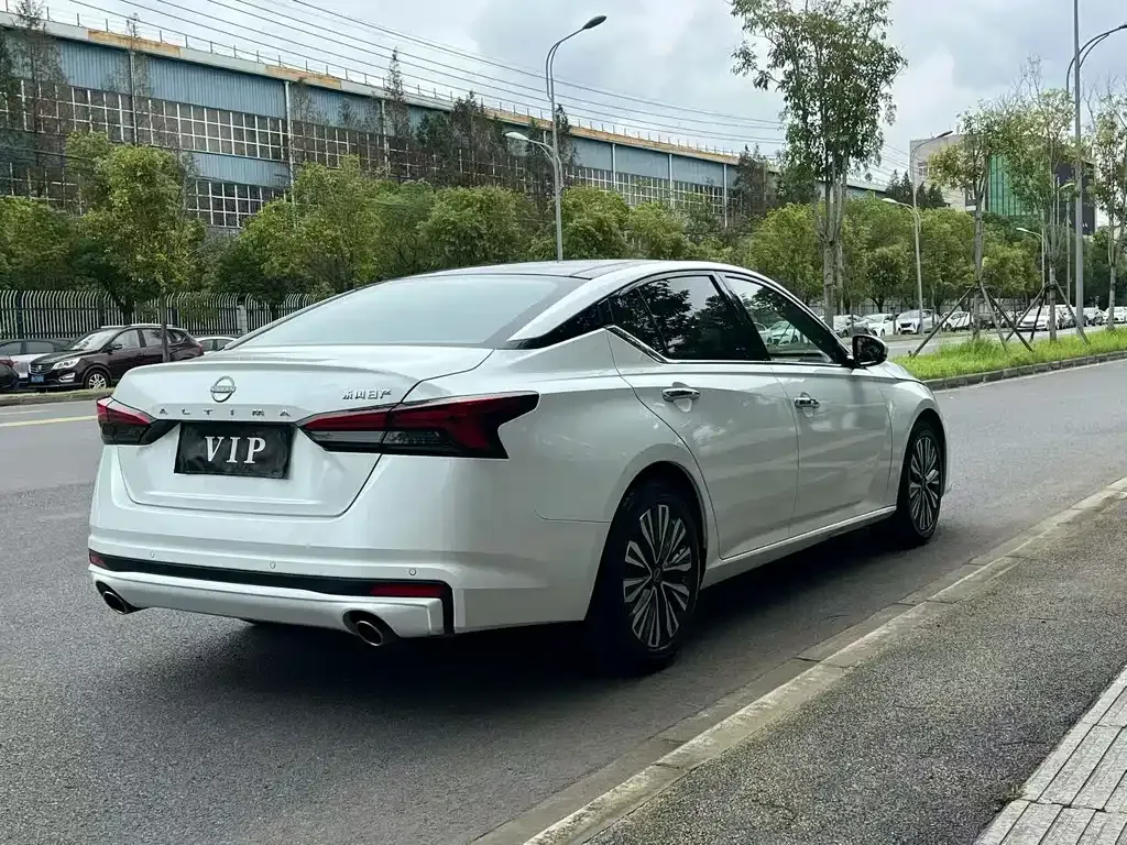 Nissan Teana 2023 из CN, фото 7