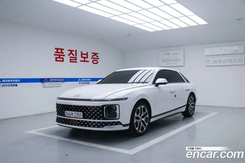 Hyundai Grandeur — фото 1
