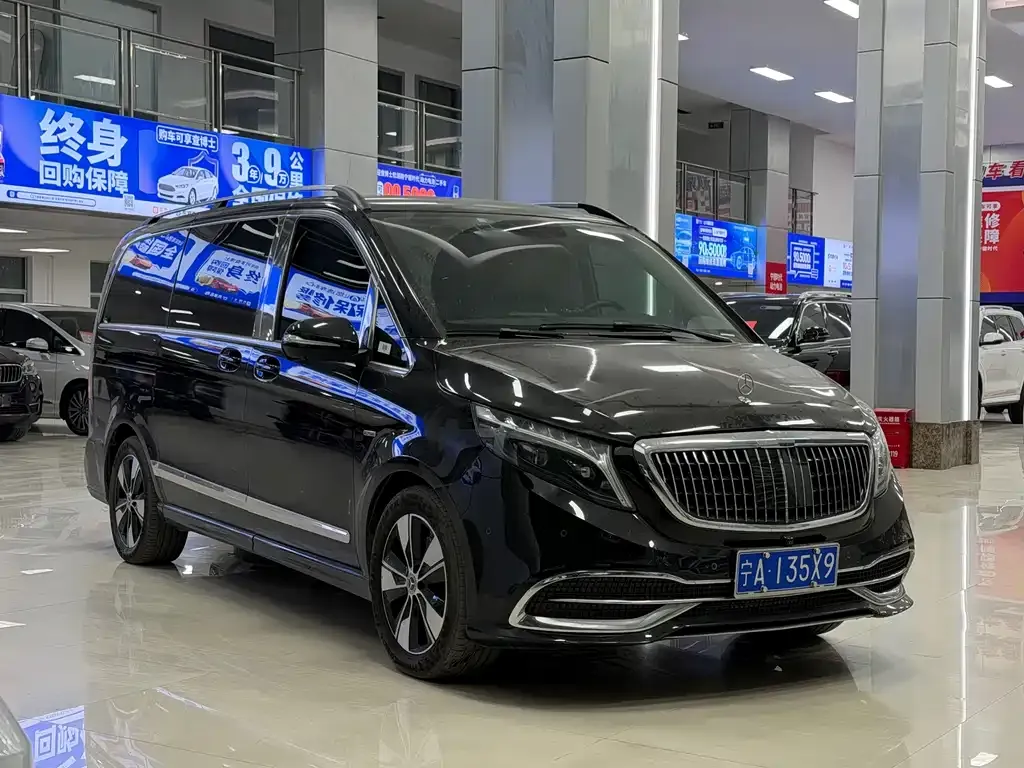 Mercedes-Benz V-Class 2023 из CN, фото 3