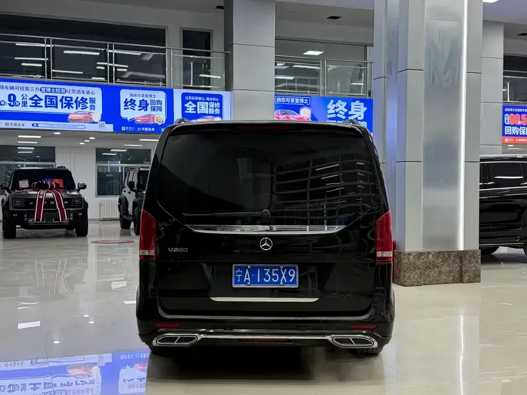 Mercedes-Benz V-Class 2023 из CN, фото 8