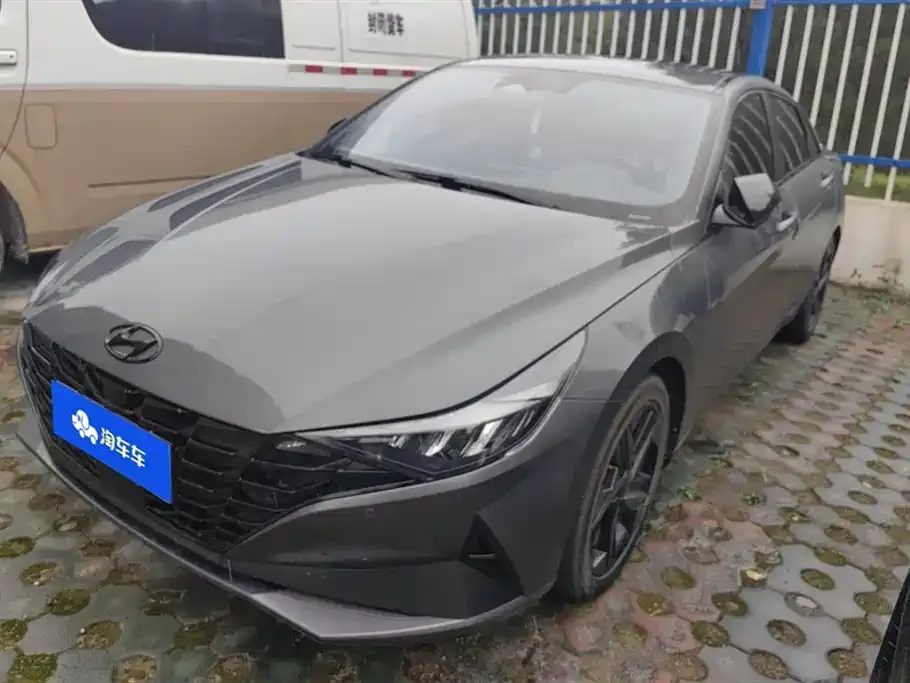 Hyundai Elantra 2023 из CN, фото 1