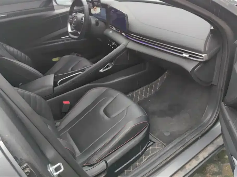 Hyundai Elantra 2023 из CN, фото 8