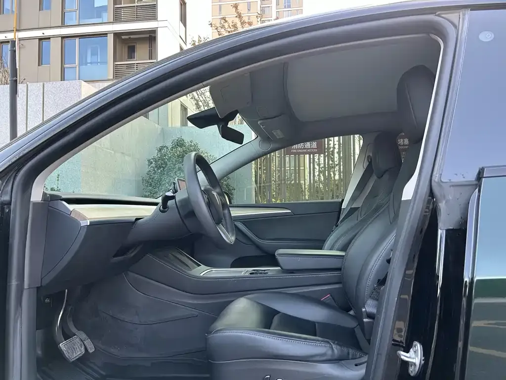 Tesla Model Y 2023 из CN, фото 7