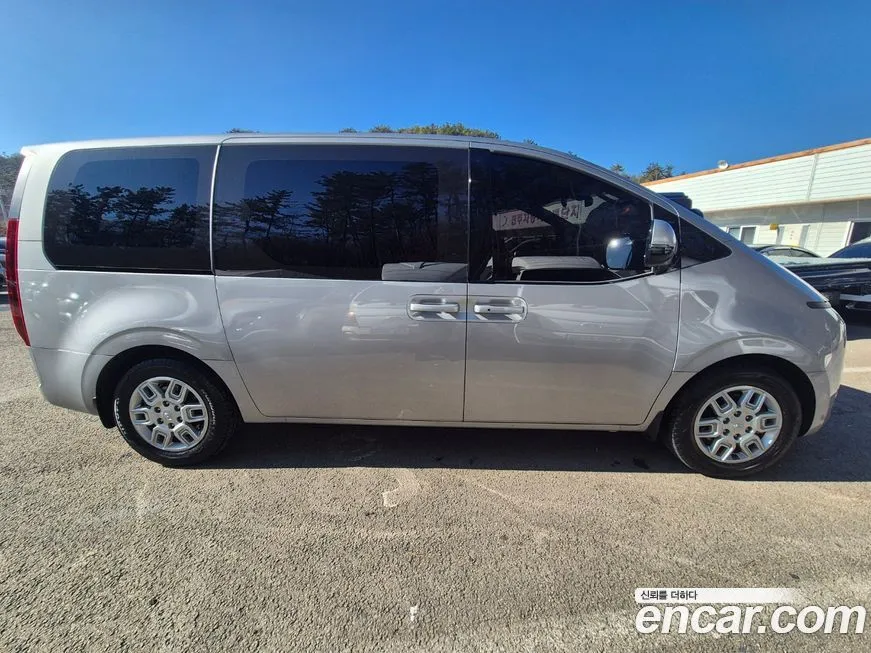 Hyundai Staria 2023 из KR, фото 7