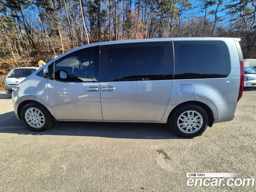 Hyundai Staria 2023 из KR, фото 8
