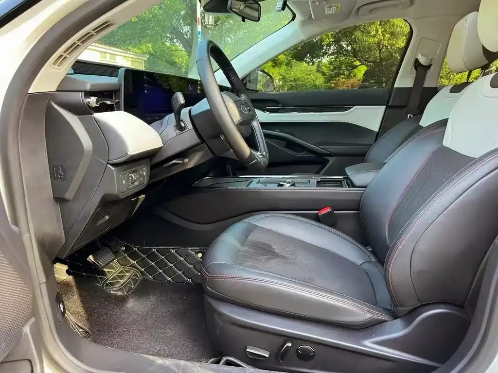 Ford Mondeo 2023 из CN, фото 4