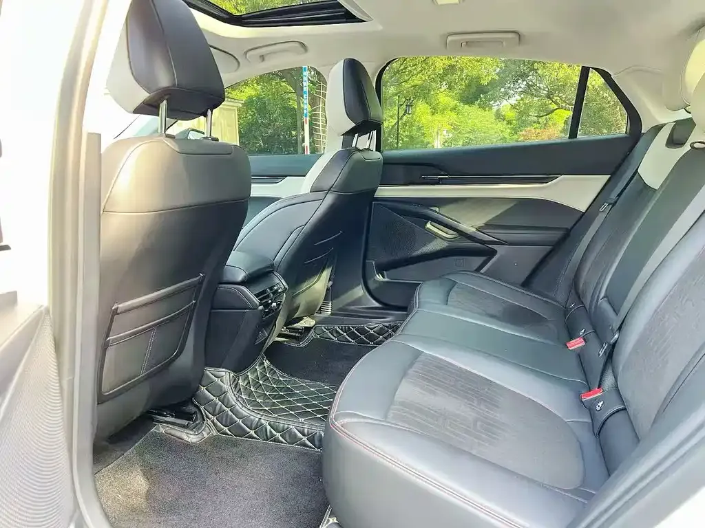 Ford Mondeo 2023 из CN, фото 6